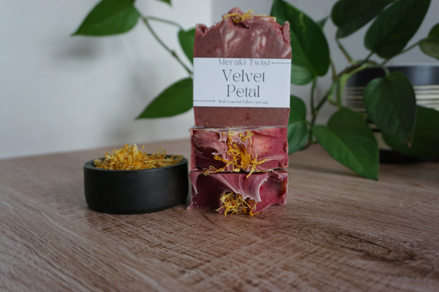 Velvet petal