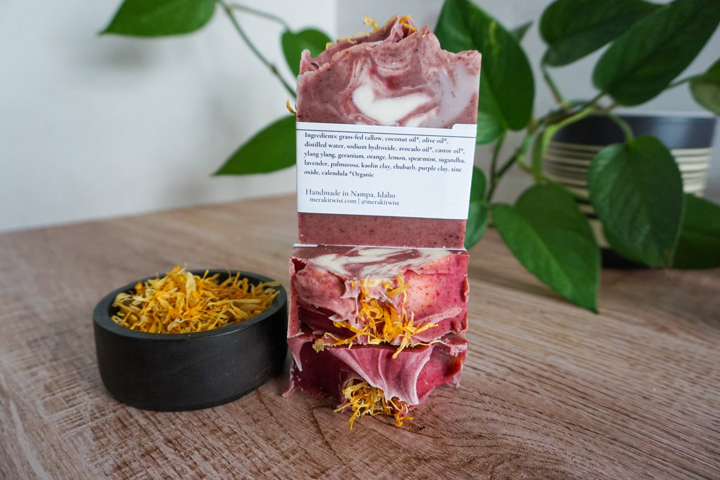 Velvet petal